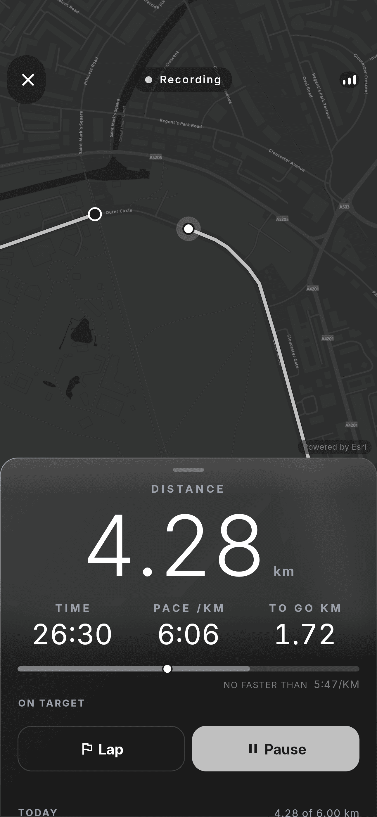 Run recording a run: the route drawn on a map, 4.28 km, the time and the pace.